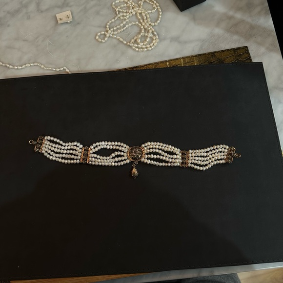 Mother-of-Pearl Round chokers 2 - Picture 4 of 7